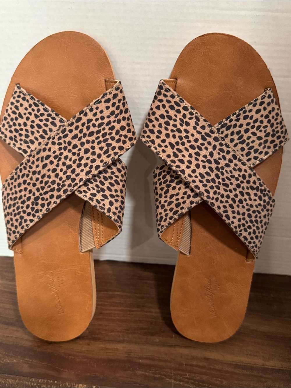 Women’s Leopard Print Cross-Strap Slide Sandals - Tan Sz 9